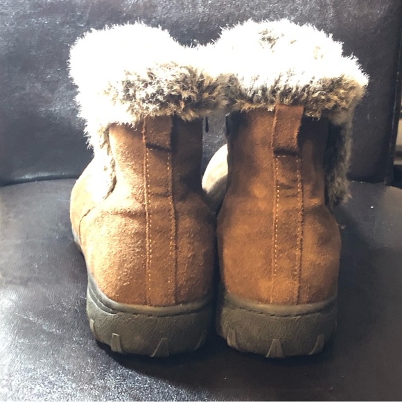 Khombu Lindsey Women’s Brown Suede Ankle Winter Boots Size 9 - Picture 8 of 11